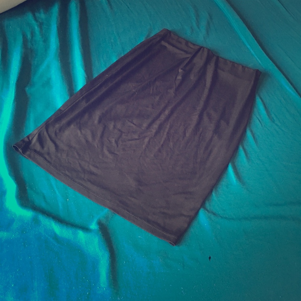 Charlotte Russe Stretchy Pencil Skirt — M